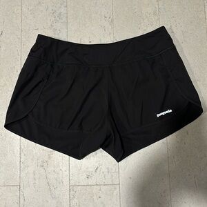 Woman’s Patagonia pro strider short size large